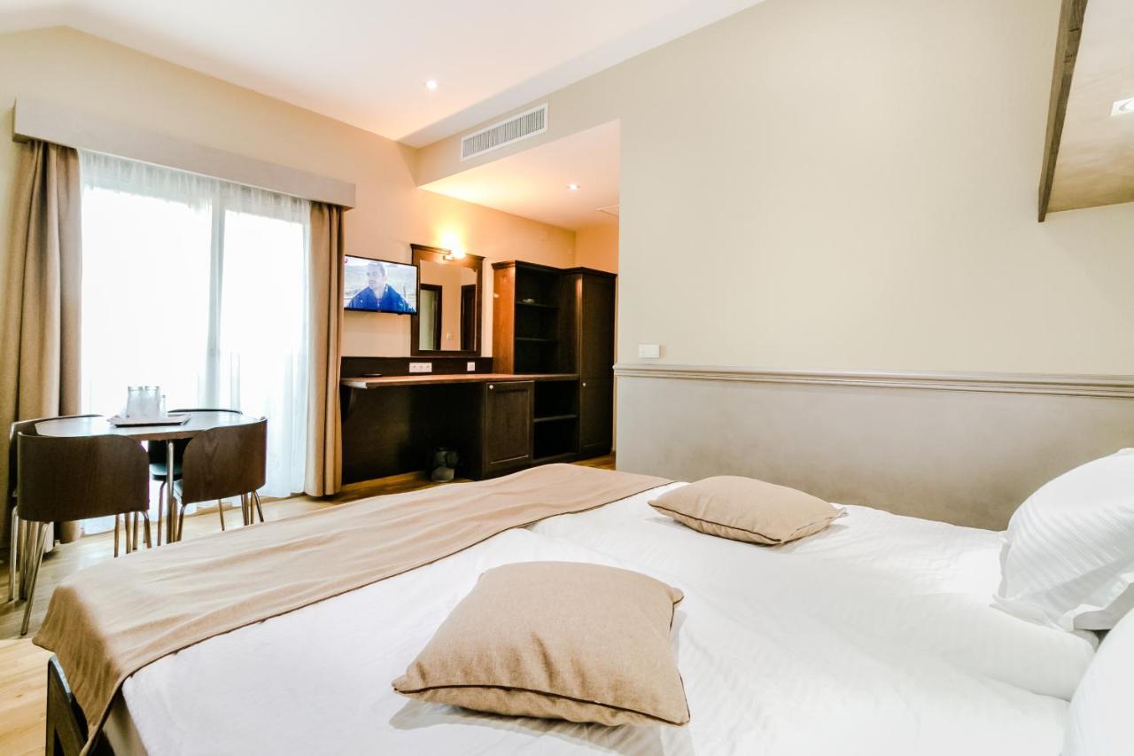 Hotel Marina Pucioasa Екстериор снимка