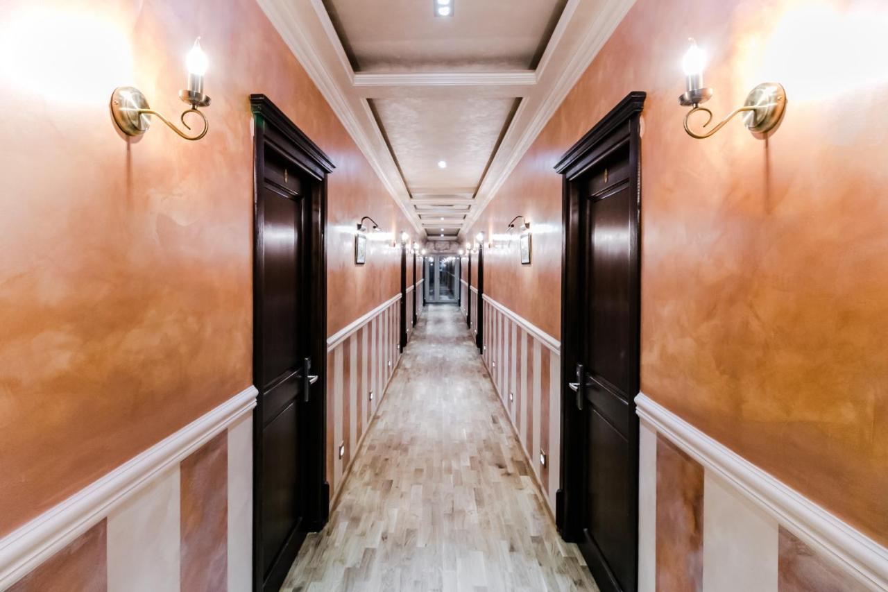 Hotel Marina Pucioasa Екстериор снимка