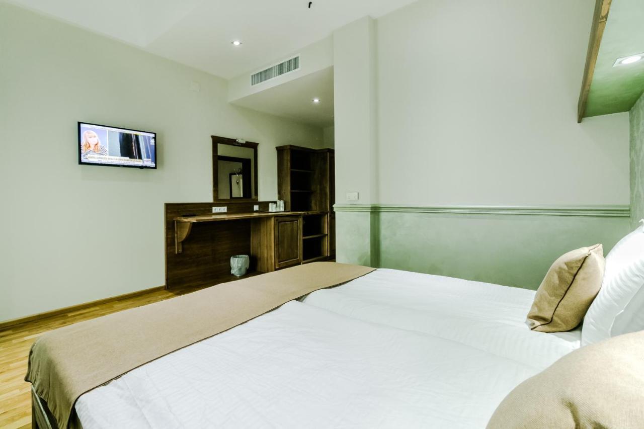 Hotel Marina Pucioasa Екстериор снимка