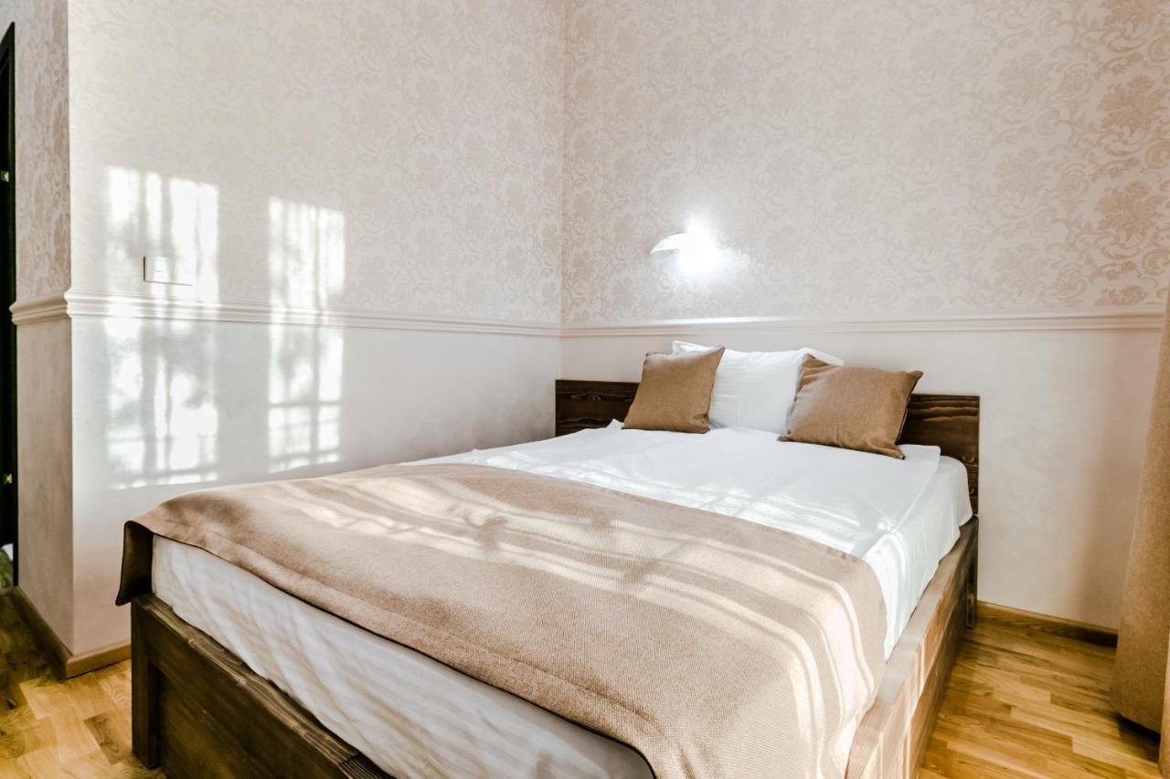 Hotel Marina Pucioasa Екстериор снимка