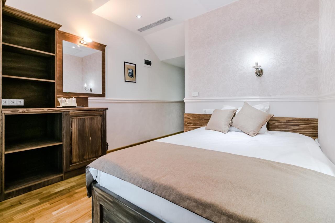 Hotel Marina Pucioasa Екстериор снимка